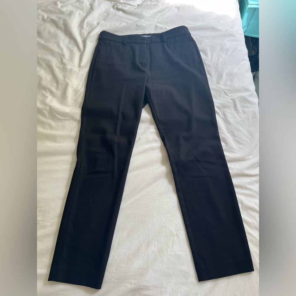NWOT loft curvy Sutton skinny slacks In black size 8